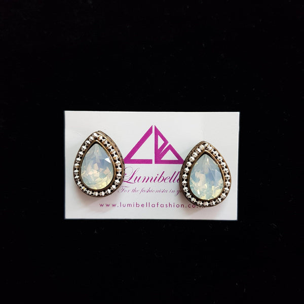 Daily wear Oval earrings - LumibellaFashion