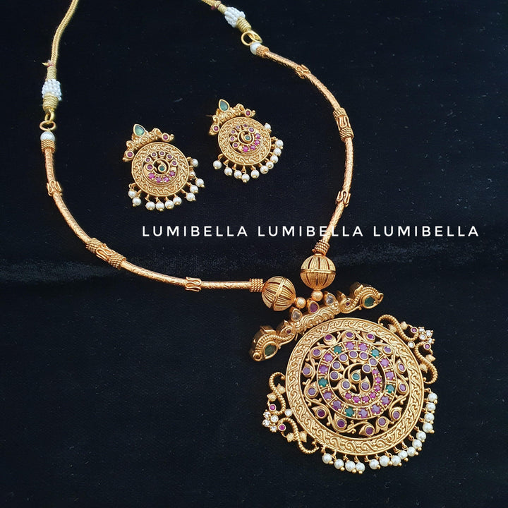 Peacock Style Statement Neckpiece - LumibellaFashion