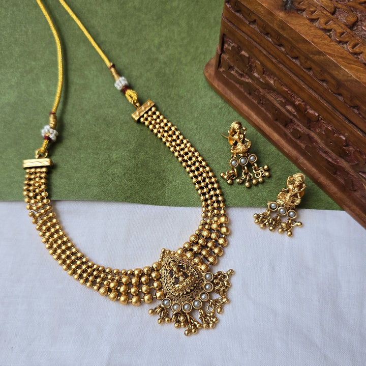 Antique necksets