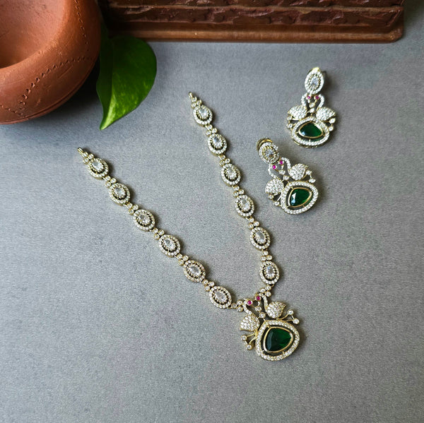 Green Victorian Diamond Peacock Neckset