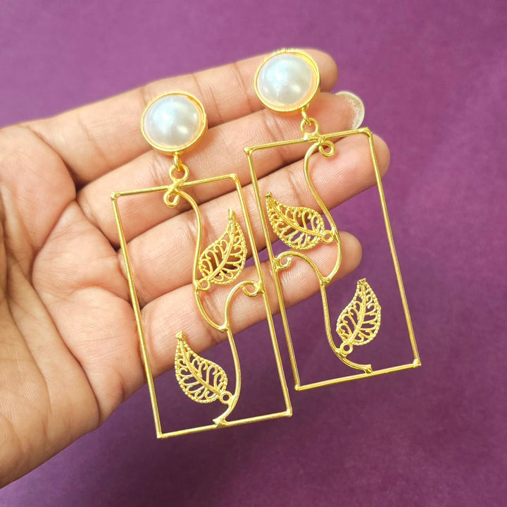 Rectangle gold statement earrings