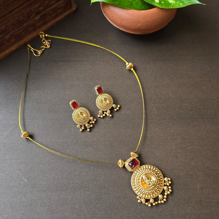 Red Antique Lakshmi Pendant Chain