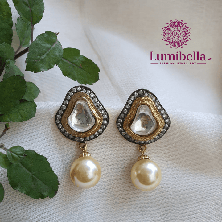 Kundan Pearl Stud Earring - LumibellaFashion