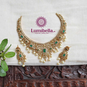 Matte Necklace With Floral Patterns And Pearls - LumibellaFashion