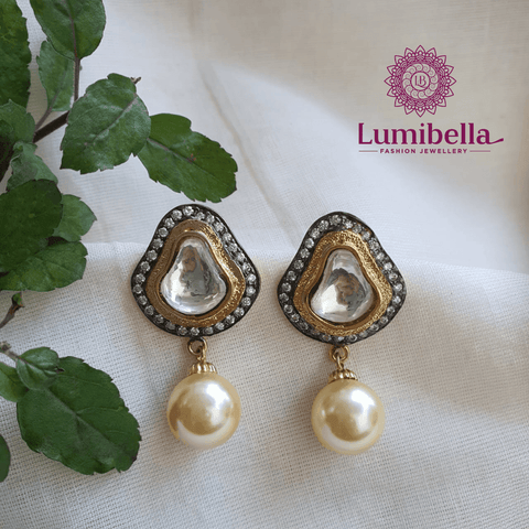 Kundan Pearl Stud Earring - LumibellaFashion