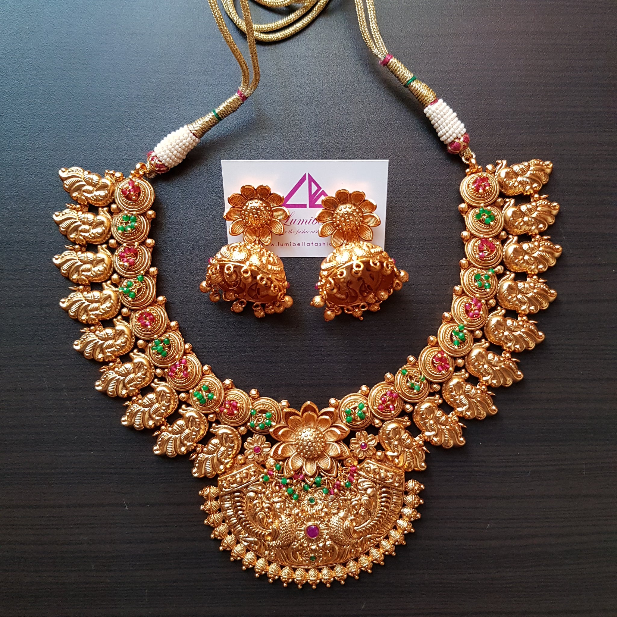 Temple style choker neck set with pearls